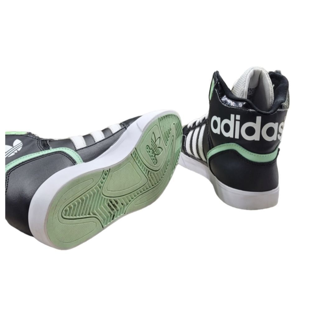 Adidas - Picture 4 of 4